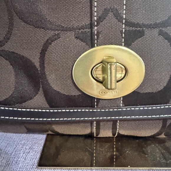 2007 Coach Signature Chocolate Brown Ergo Flap bag - Picture 2 of 4